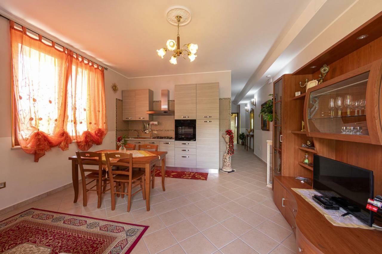 Arcobaleno Apartment Fondi Extérieur photo